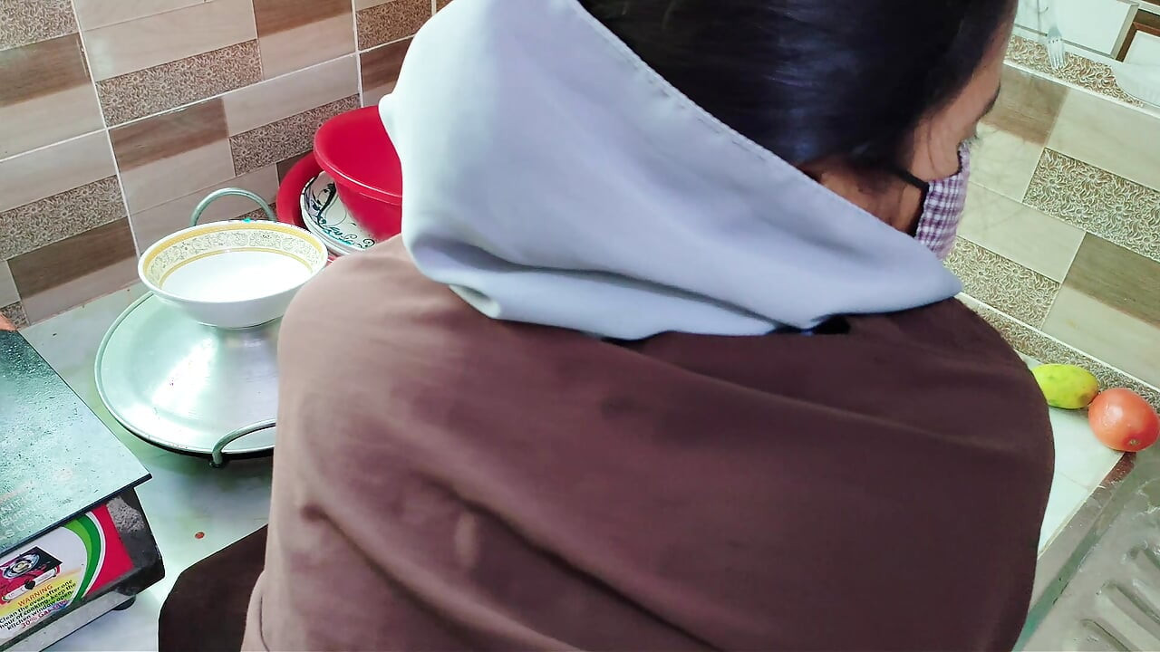 Indian hijabi stepmom fuck by stepson in the kitchen Desi xxx