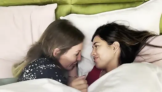 Lesben wach auf, guten morgen, scissoring-video mit anouk