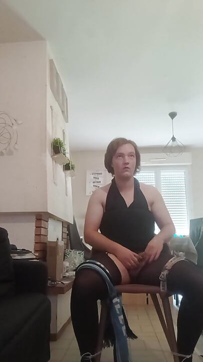 Self bondage, cumshot