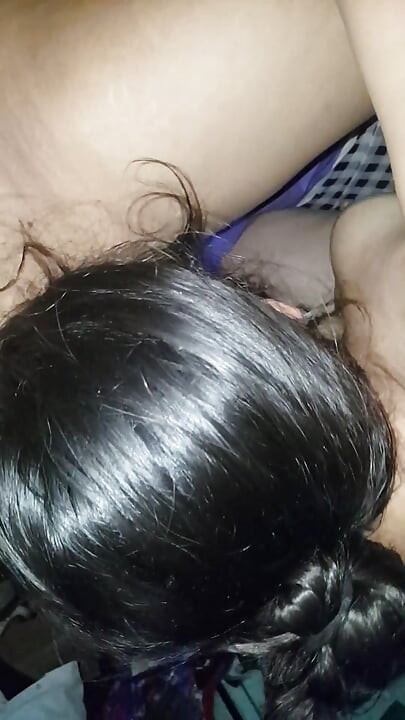 Quan hệ tình dục bằng miệng và âm đạo với ông chủ của tôi