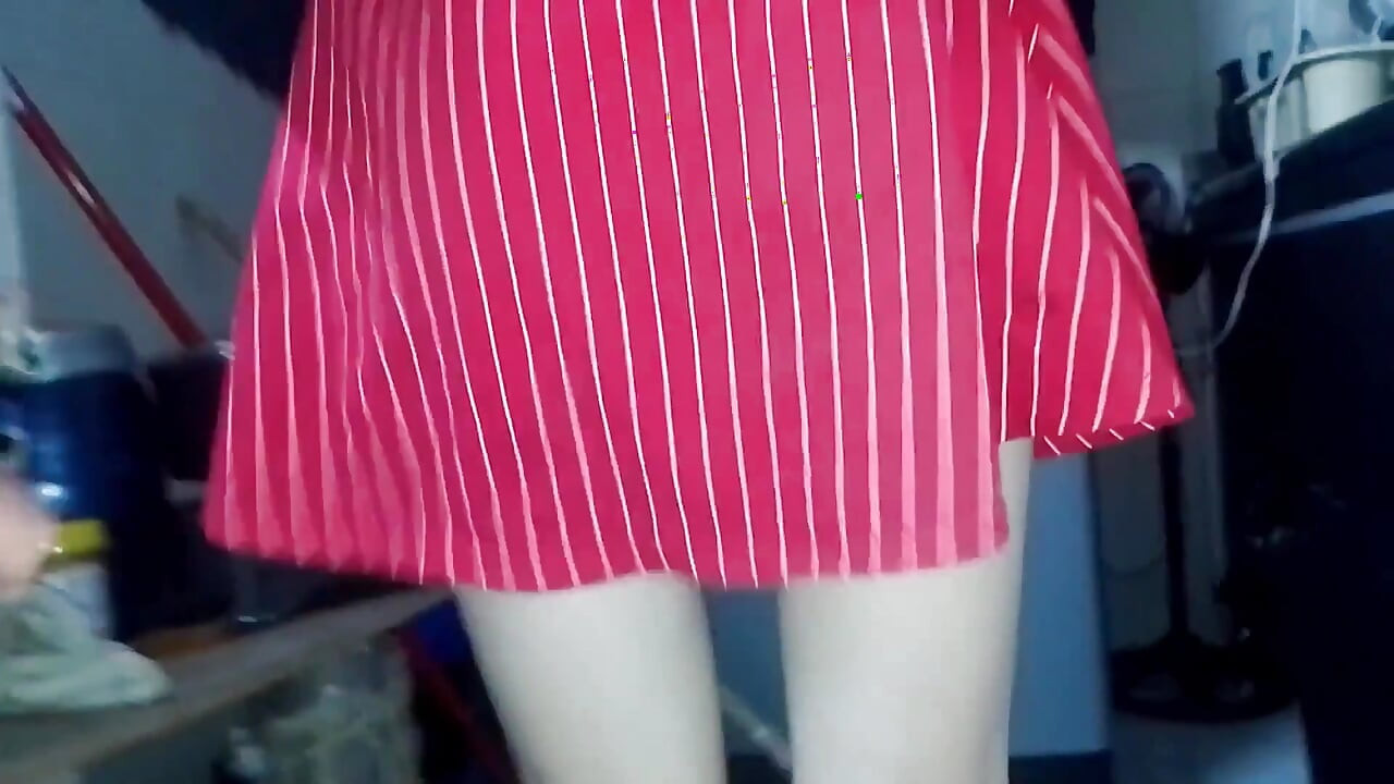 "Gémissements non-stop !!! Regardez comment je pénètre ma femme, elle porte des sous-vêtements rouges très sexy"