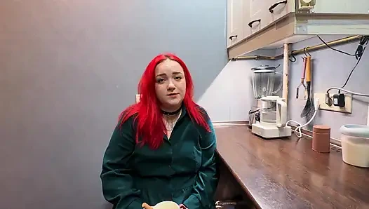 İyi bir kiracı bana seks teklif etti, eşim ise uzun zamandır seks yapmadı, bu yüzden hâlâ teklif ediyorum.