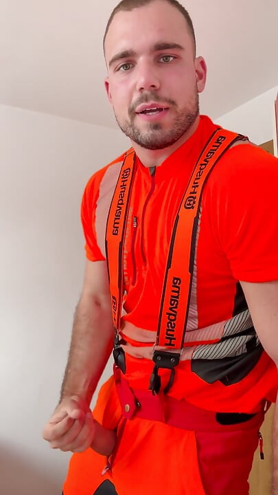 Lumberjack in Hivis Jerks His Huge Cock and Muscle Worship
