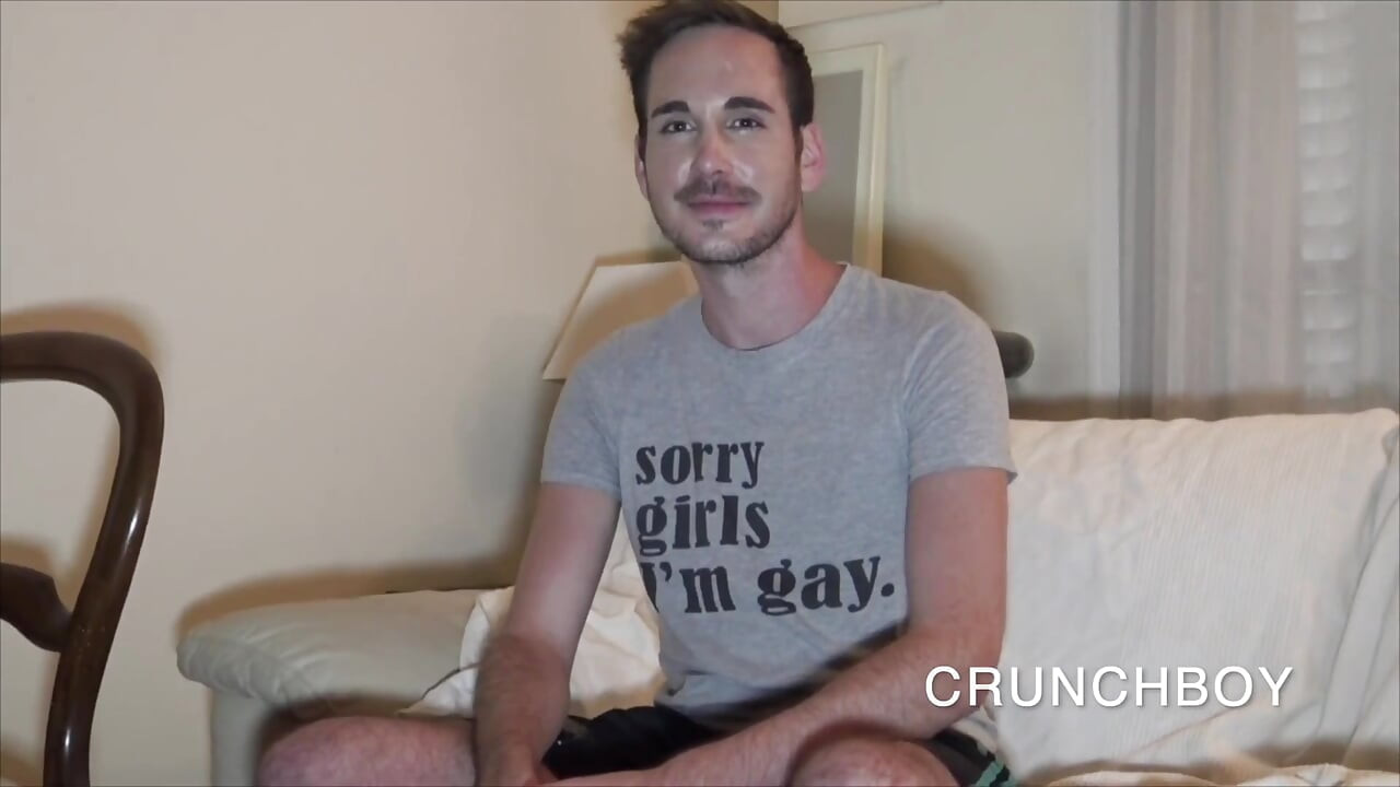 パリ出身の若い男の第1ポルノ