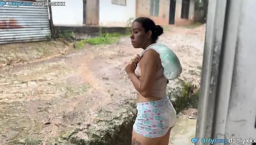 A little bath and I take her home.