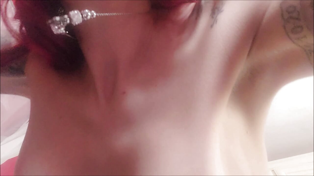 πολλά καυτά επεισόδια με την όμορφη Lavinia