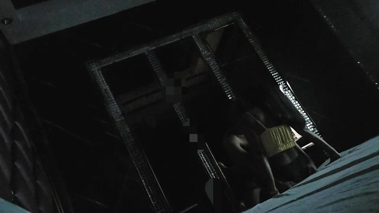Me la follo durisimo en habitacion de motel con musica de fondo