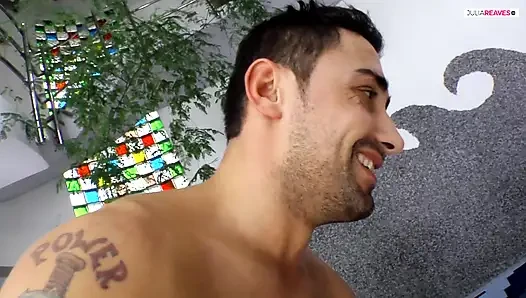 Nur ein schwanz kann sie nicht befriedigen, sie braucht dreier und anal