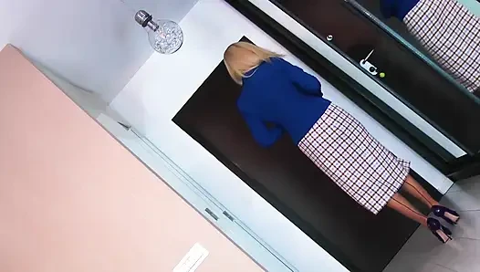 Мачеха превратилась в суккубус