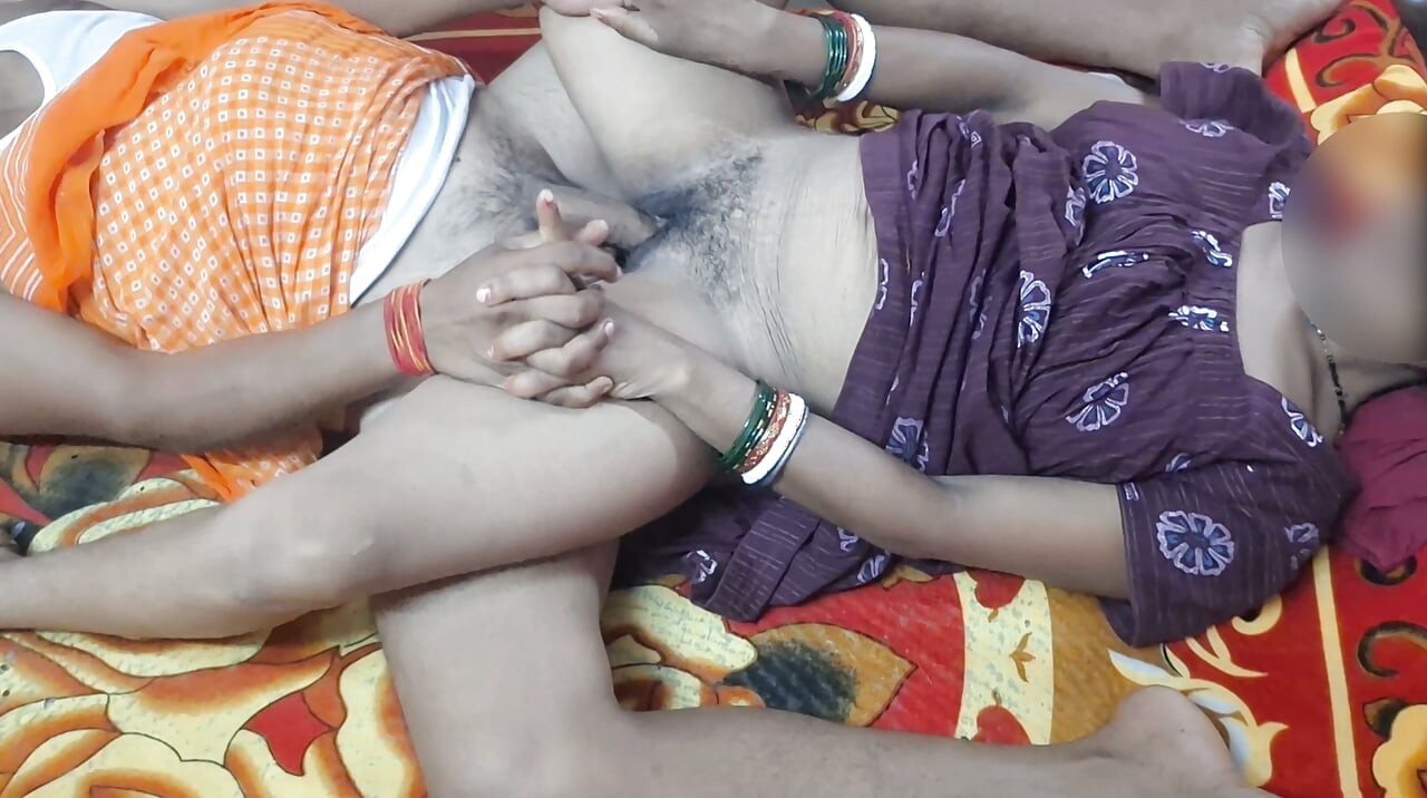 Esposa india caliente follada en estilo perrito