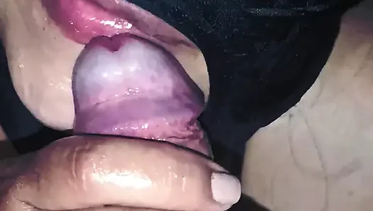 Nyepong kontol sampai tenggorokan berantakan banget