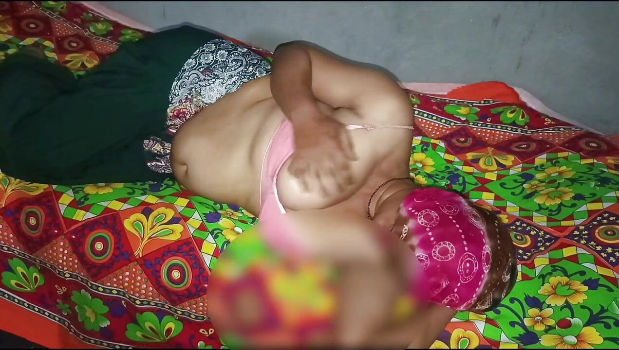Desi Village Stepsister Came Home From the Market and You Saw Her Helping Her Brother-in-law to Masturbate