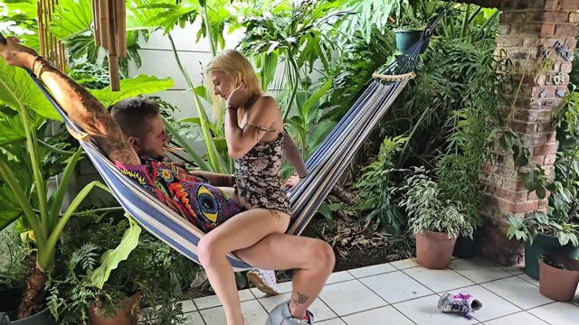 Fucking on hamock on hawaii holiday