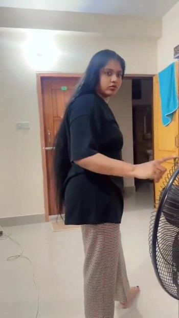 Jaw-dropping moment from "Desi teen girl video"