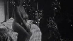 Busty Paula Page Posing Naked (1950s Vintage)