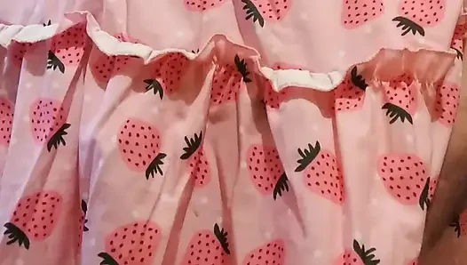 Şişman götlü kadın kılıklı kadın yumruk tıkacına biniyor