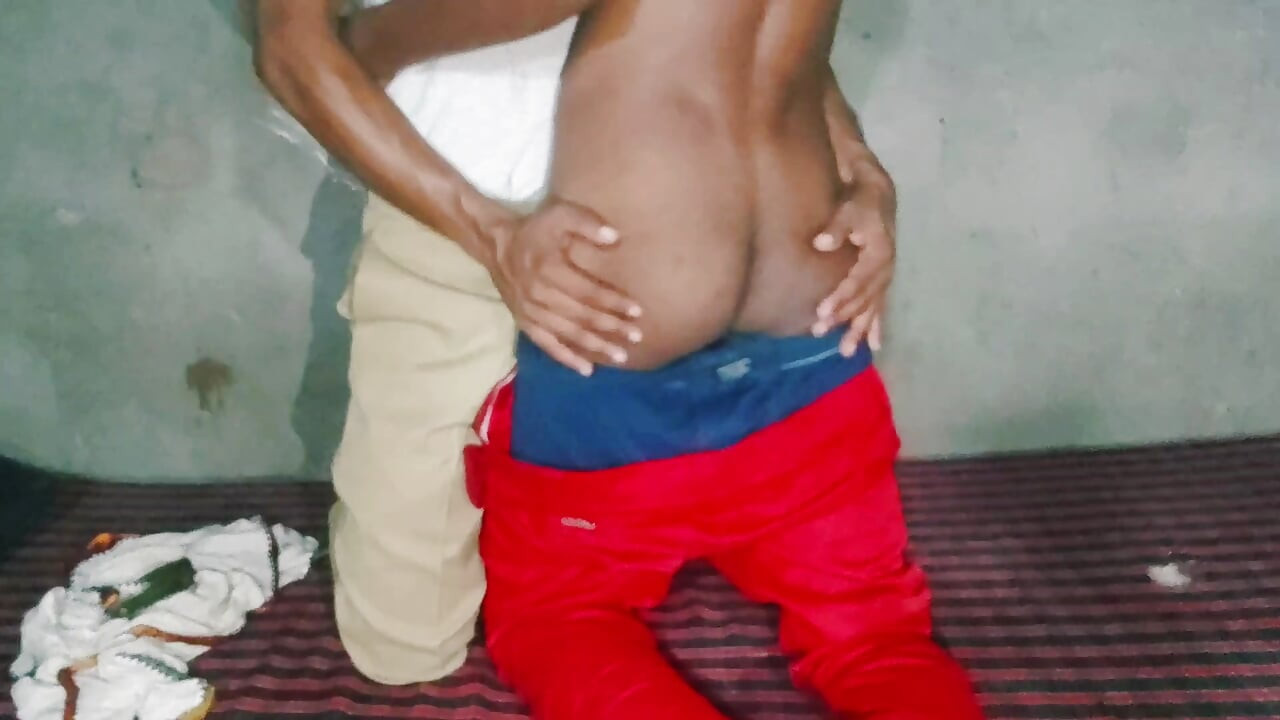 Romantic ke sath Dost Ne liya Land Ka Maja desi boy