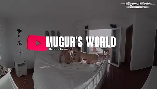 Mary Rock трахнули в спальне, вуайерист