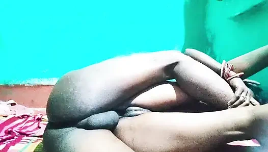 Чоде лаяк шади суда махила маза ле рахи хай