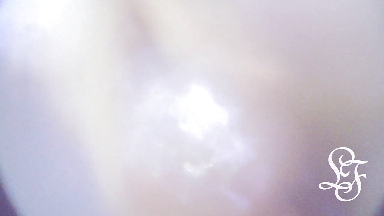 一日中おしっこを温かくしてお前の顔に温かいシャワーを浴びさせたんだ。