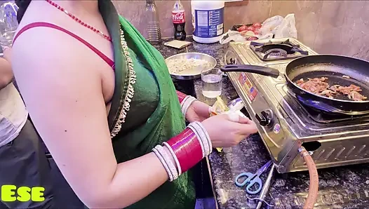 Itni Pyaari Bhabhi ko Bina Chudai Kare Kaise Chhdd Dun!!!