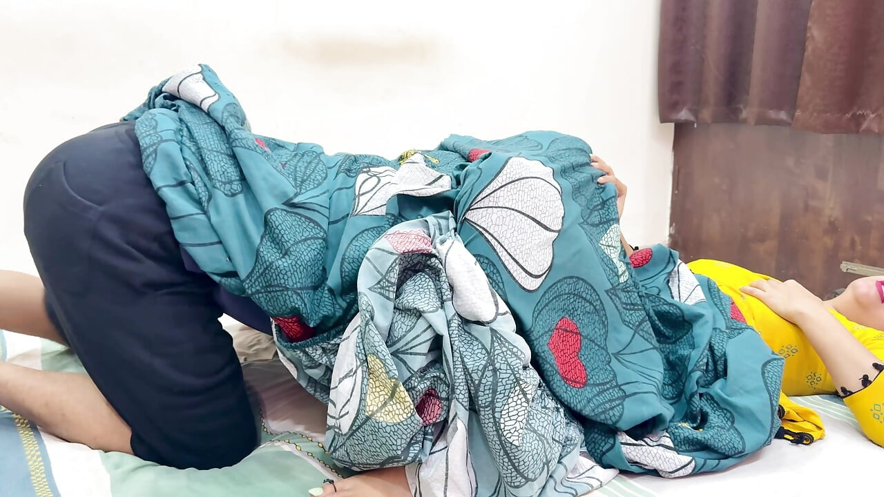 Üvey anne yanlış hapı alıyor ve sonunda ona cinsel artırıcı veriyor