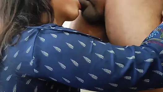 Hot Indian Muslim Girl Fucking with Stepbrother and He Was First Time Fuck Stepsister in Dirty Audio