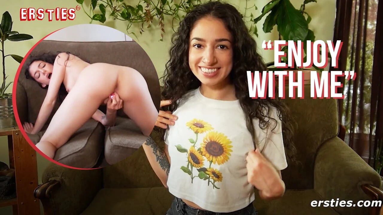 Ersties - sexig kanadensisk Alex använder en rosa vibrator för att få hennes kropp att skaka