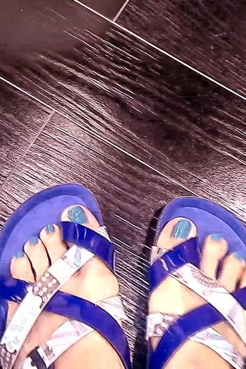 Choosing a New Pair of Flip Flops