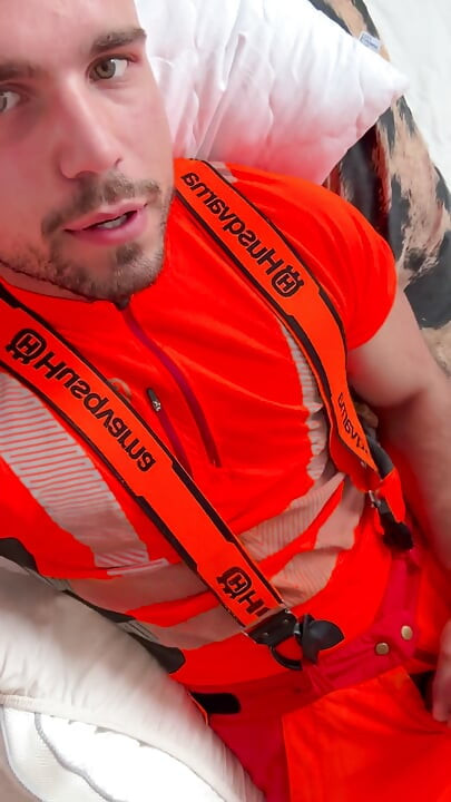 Lumberjack in Hivis Jerks His Huge Cock and Muscle Worship