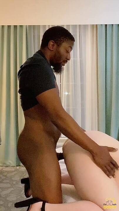 Succulent Samantha: Adult Hotel Grab and Smash