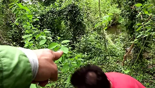 Ormanda Vahşi açık Havada Çifte Sikiş