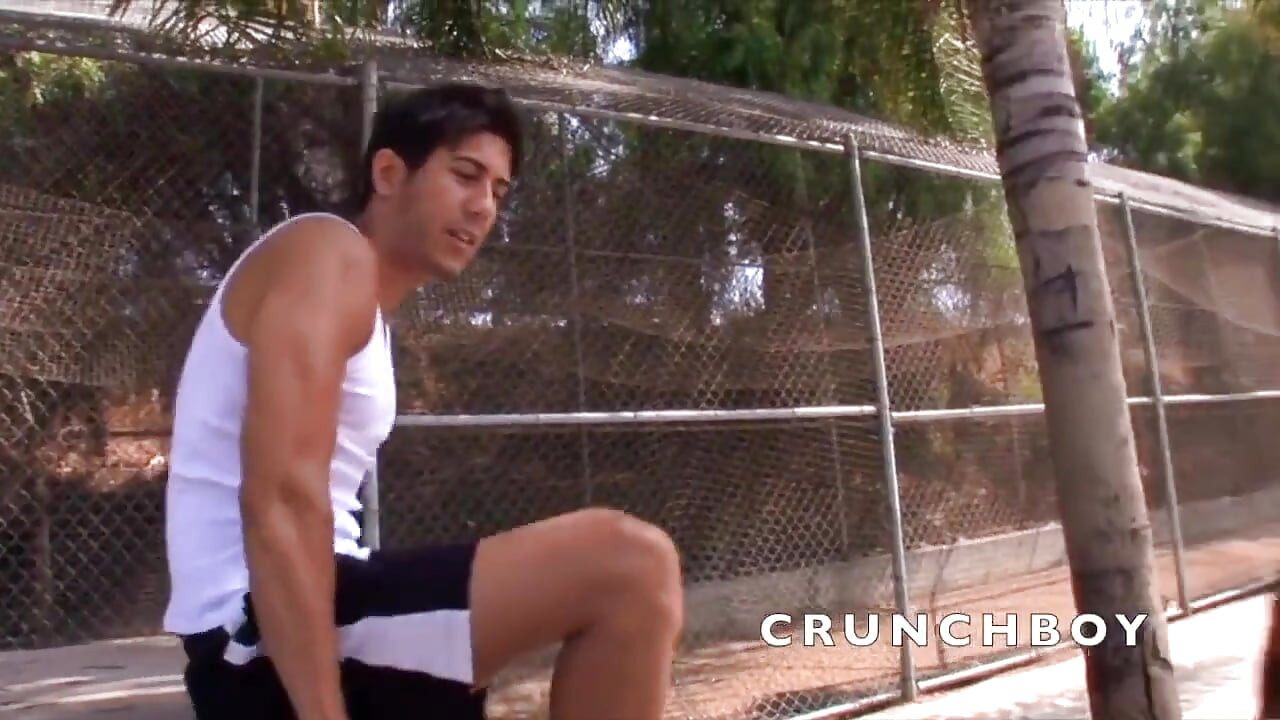 Laitn lurus dikongkek tanpa kondom oleh kawannya 2