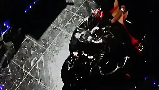 Неприятная холодная вода для резинового рабов