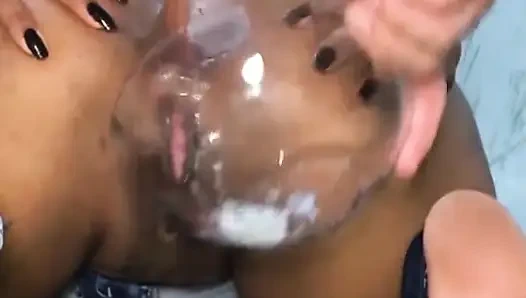 Stieftochter in Tiefer Kehle Mehr Schluckt Sperma Und Pissen Direkt Aus Dem Arsch