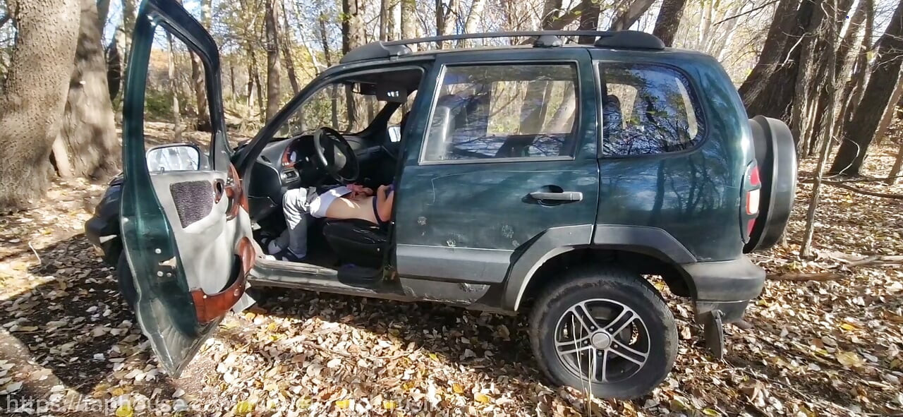 I spied on a straight guy while he was jerking off his huge penis in the car and gave him a hand job.