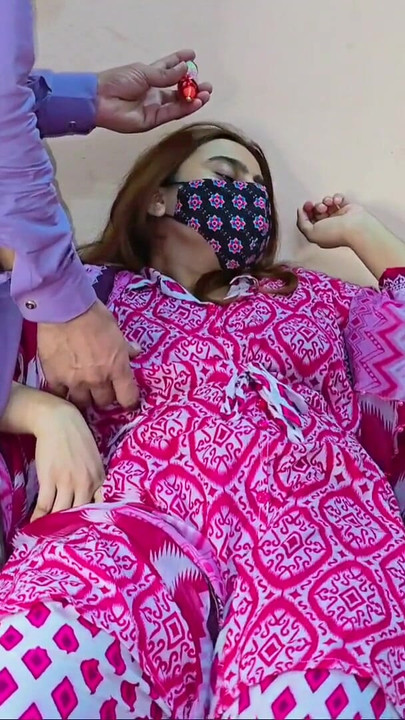 Epski trenutak iz "Parlor men i larki ho pail dia-Full Dirty Story-Trappy blowjob💦"