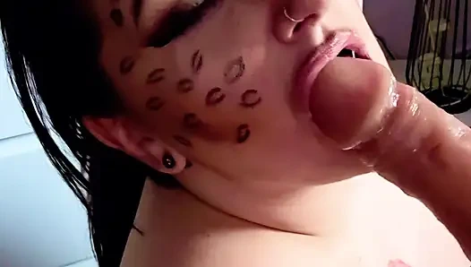 Немецкую шлюшку на карнавале полностью покрыли!  Грязный леопард после вечеринки