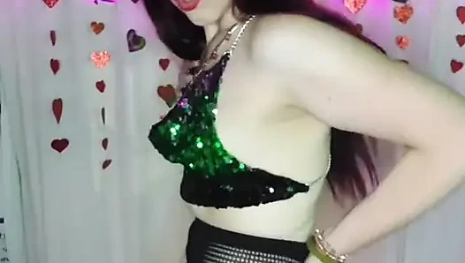 Shyyfxx Ich habe mich für die Ex übrig! Ich werde nach es mit dem Plug im Arsch suchen! Intensives anal!