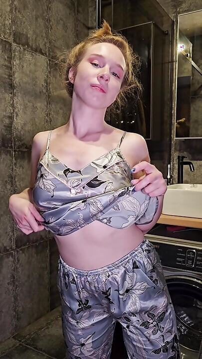 Bathroom Sex with Alice Klay