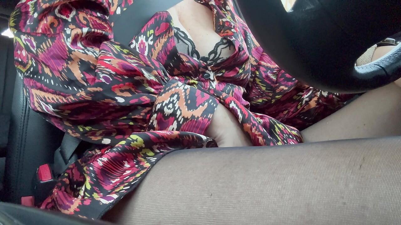 I woke up horny and touched my pussy through pantyhose in the car in public