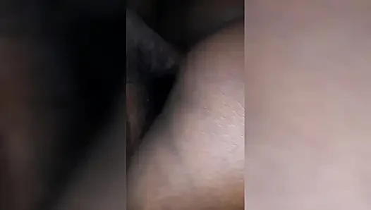 Semua orang menikmati air mani makanan cepat saji.