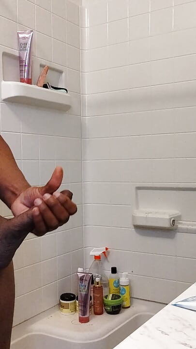 Ξύρισμα, Convo και χύσιμο, με τον σεφ Clayton.