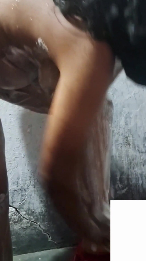 Tamil aunty bathing video call service | Clip 1