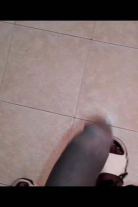 Kız arkadaşım en iyi arkadaşım benimle yalnız