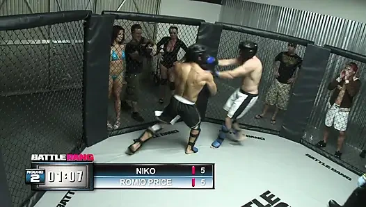 Genç amcığın güzel neşeli amcığı dev sert çarpma için geniş bir şekilde titreşiyor