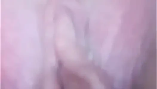 Cowok ini pamer kerangnya - close up