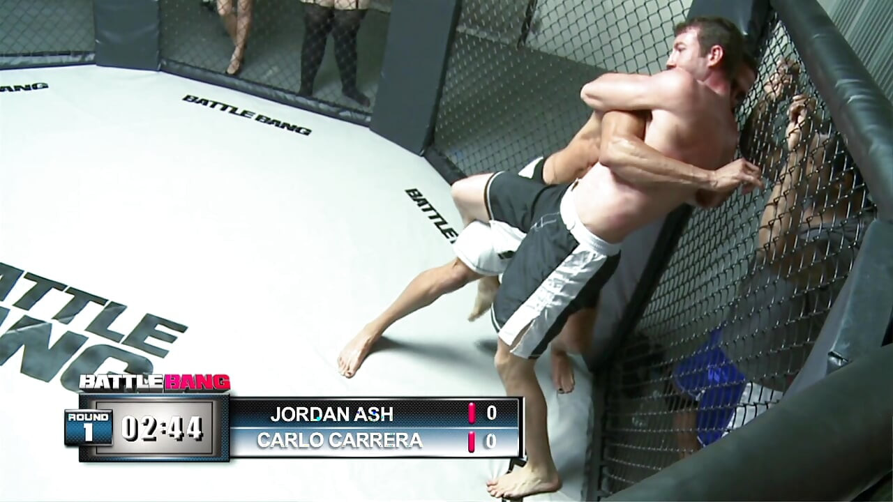 Heavy poled cooch of luscious filly hole looks small full of facial