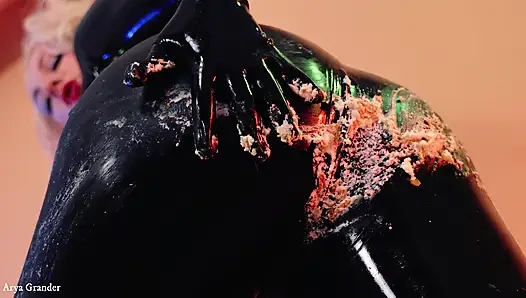 Sexy latex fetish video birthday cake splosh!