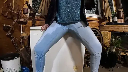 Cameltoe MILF Dances, Teases & Pees in Her Jeans - Wet Fetish Fantasy 335